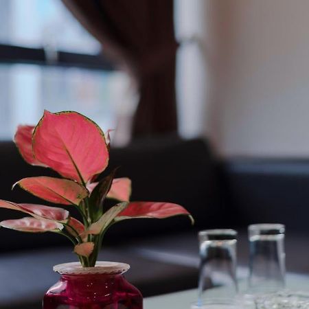 Blue Diamond Apartment Hotel Hanoi Buitenkant foto