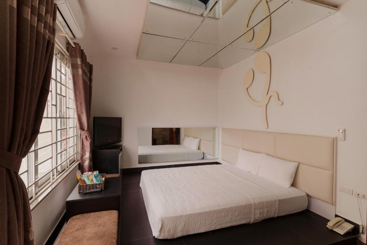 Blue Diamond Apartment Hotel Hanoi Buitenkant foto