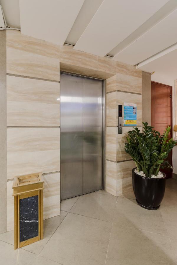 Blue Diamond Apartment Hotel Hanoi Buitenkant foto